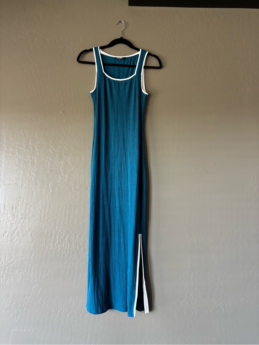 Sleeveless Teal Bodycon Maxi Dress with Side Slit - Picture 6 of 8